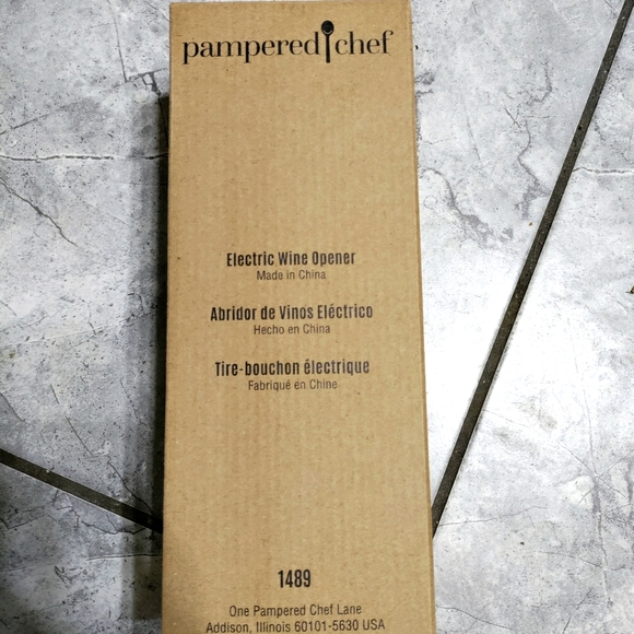 Pampered Chef Other - Pampered Chef Electric Wine Opener